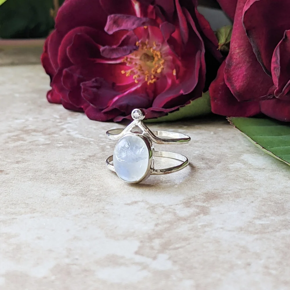 🦋LAST🦋 NWT Bentley & Lo Moonstone and Topaz .925 Ring
